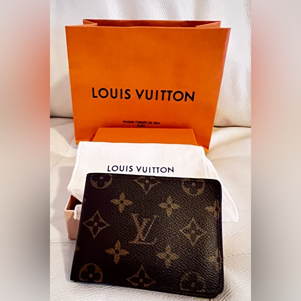LV Monogram Multiple wallet in great condition.